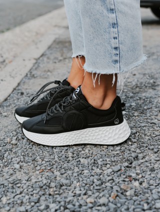 NO NAME CARTER RUNNER BLACK