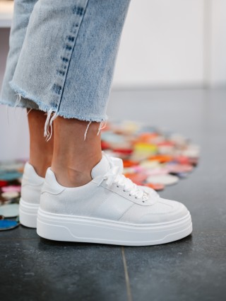 STEVE MADDEN MOXY WHITE...