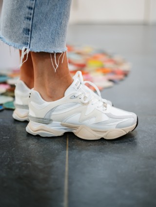 STEVE MADDEN SPEEDER WHITE