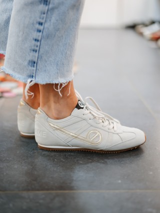 NO NAME EVO RUN GLOW DOVE...