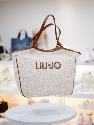 LIUJO L TOTE CREAM FERIELLE