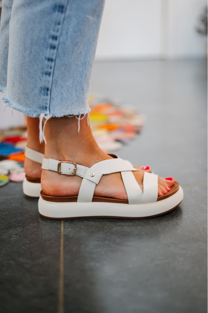 INUOVO 96063 CREMA