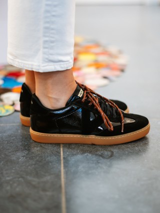 VICTORIA 1126243 NEGRO