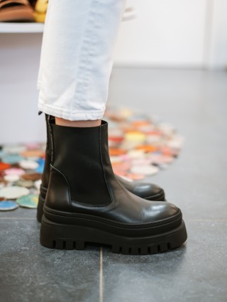 STEVE MADDEN CASSANDRA BLACK