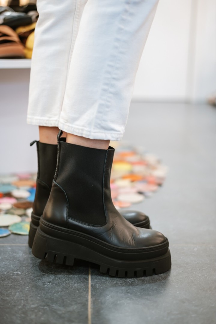 STEVE MADDEN CASSANDRA BLACK