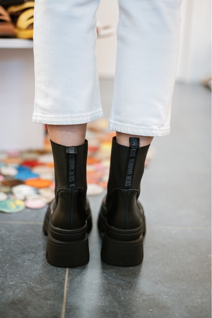 STEVE MADDEN CASSANDRA BLACK