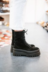 STEVE MADDEN COAST BLACK SUEDE