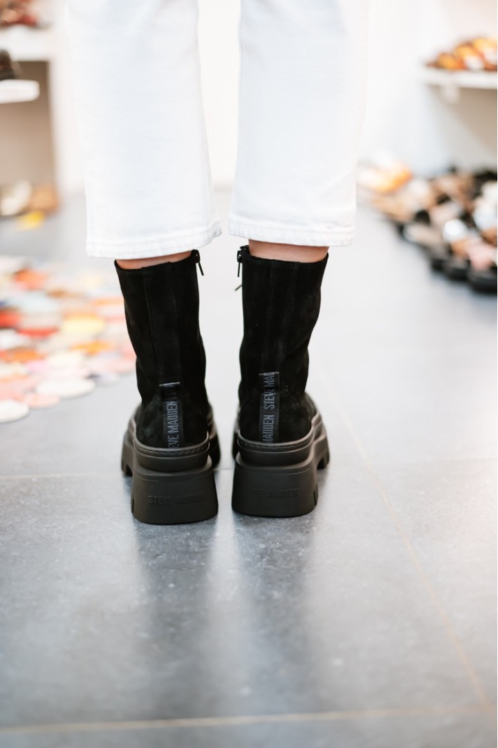 STEVE MADDEN COAST BLACK SUEDE