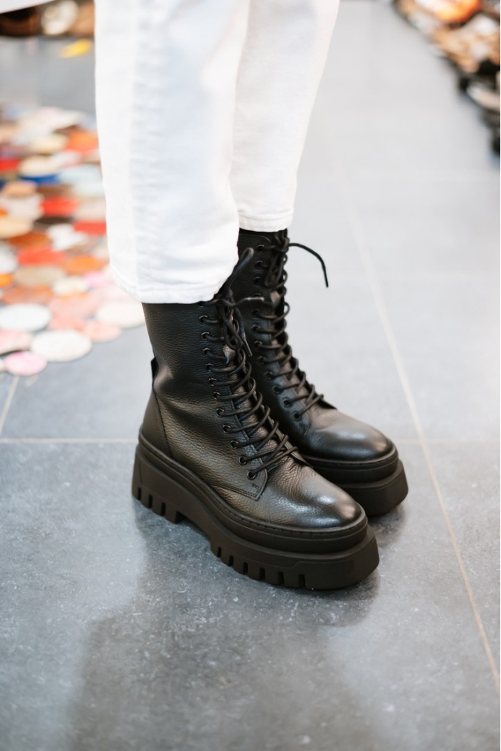 STEVE MADDEN COAST BLACK LEATHER