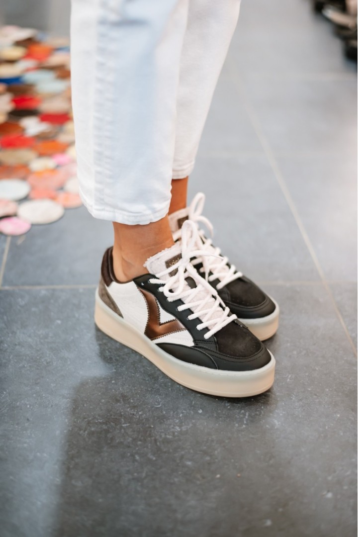 VICTORIA 1265106 NEGRO