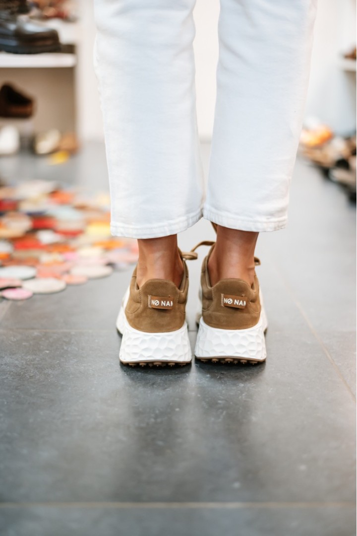 NO NAME CARTER JOGGER SUEDE NUTS