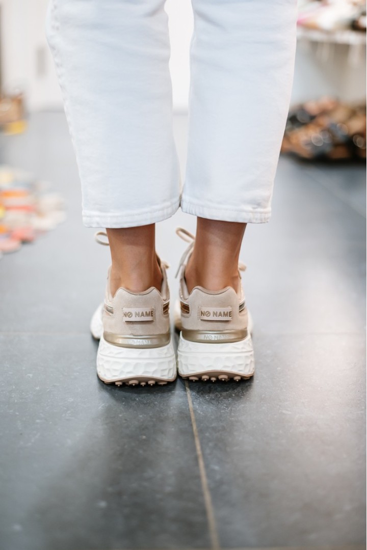 NO NAME CARTER 2.0 RUNNER GOLD/NUDE