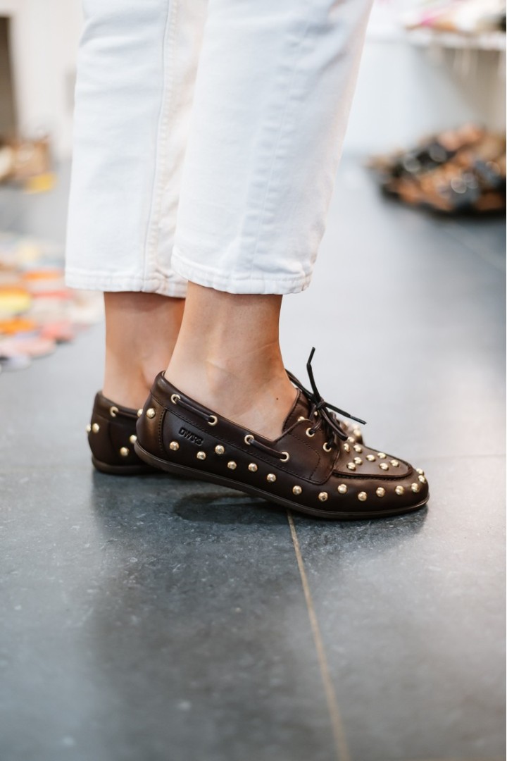 DWRS LATTY BIG STUDS DARK BROWN
