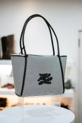 KARL LAGERFELD AUTOGRAPHE M TOTE WHITE/BLACK