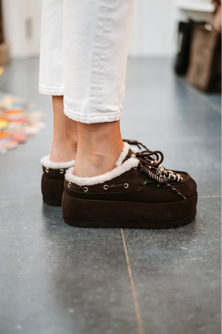 STEVE MADDEN CUDDLY CHOCO