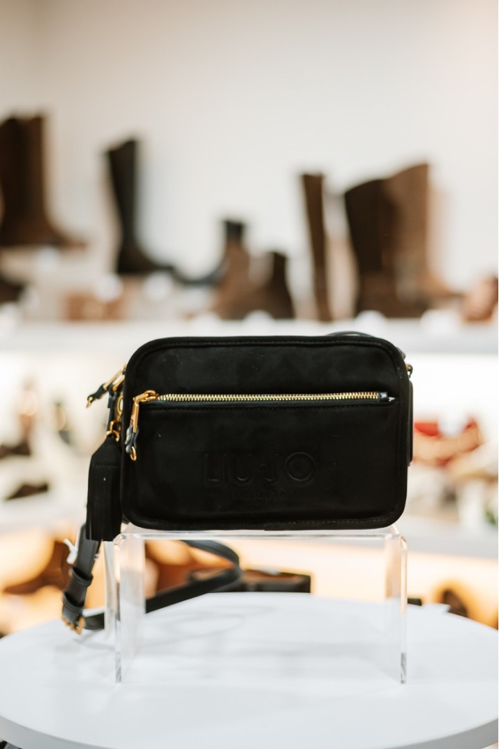 LIUJO AF6011 AGENI CAMERA CASE NERO