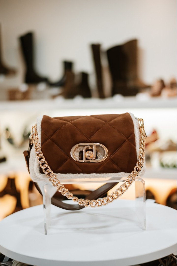 LIUJO AF6148 LAPUFFY CROSSBODY CREAM